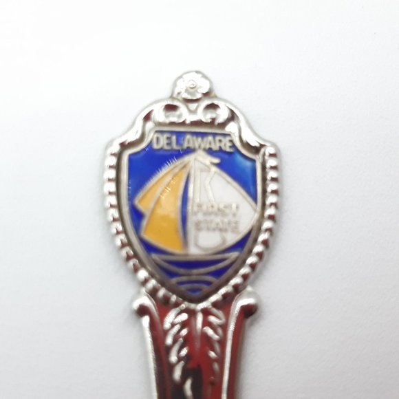 5 Collectors' Spoons in an American Theme -Alabama, Florida, Delaware, Maine - Picture 11 of 11